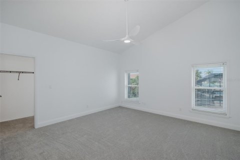 House in New Port Richey, Florida 5 bedrooms, 417.04 sq.m. № 1785581 - photo 30