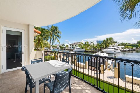 Copropriété à vendre à Fort Lauderdale, Floride: 2 chambres, 196.95 m2 № 2072558 - photo 3