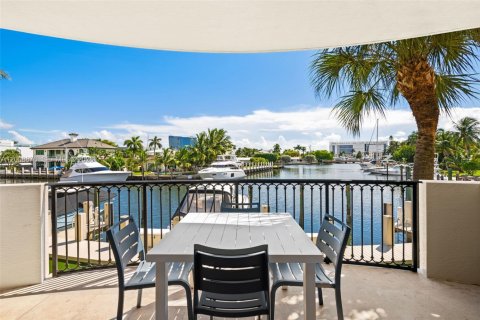 Copropriété à vendre à Fort Lauderdale, Floride: 2 chambres, 196.95 m2 № 2072558 - photo 2
