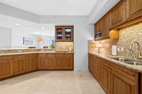 Copropriété à vendre à Fort Lauderdale, Floride: 2 chambres, 196.95 m2 № 2072558 - photo 13