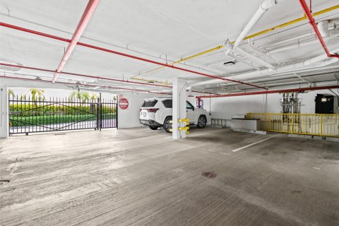 Copropriété à vendre à Fort Lauderdale, Floride: 2 chambres, 196.95 m2 № 2072558 - photo 30