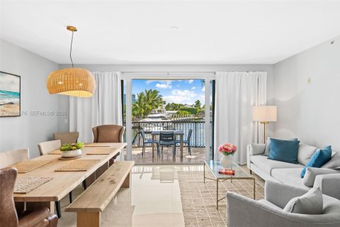 Copropriété à vendre à Fort Lauderdale, Floride: 2 chambres, 196.95 m2 № 2072558 - photo 4