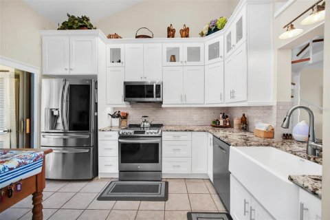 Condo in Clearwater, Florida, 3 bedrooms  № 1612868 - photo 7