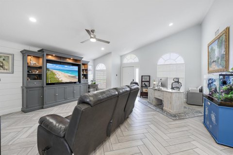 House in Wellington, Florida 3 bedrooms, 148.64 sq.m. № 2254580 - photo 4