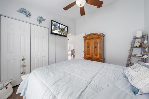 House in Wellington, Florida 3 bedrooms, 148.64 sq.m. № 2254580 - photo 16
