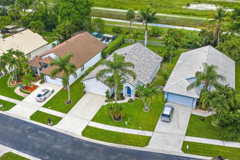 House in Wellington, Florida 3 bedrooms, 148.64 sq.m. № 2254580 - photo 22