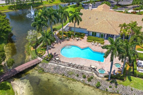 House in Wellington, Florida 3 bedrooms, 148.64 sq.m. № 2254580 - photo 28