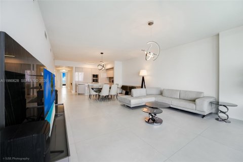Condo in Sunny Isles Beach, Florida, 3 bedrooms  № 2058054 - photo 8