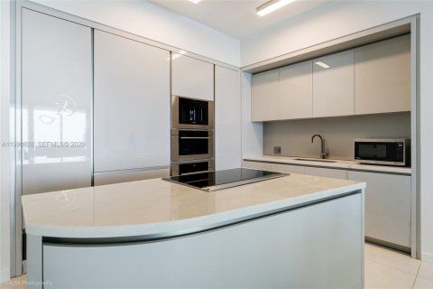 Condo in Sunny Isles Beach, Florida, 3 bedrooms  № 2058054 - photo 9