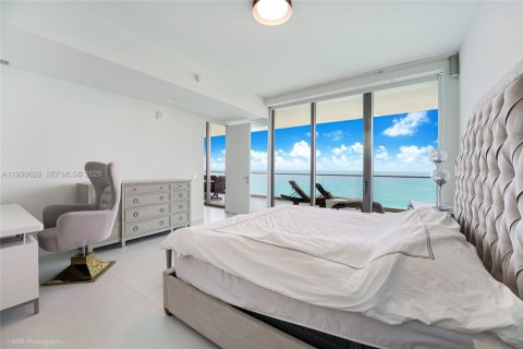 Condo in Sunny Isles Beach, Florida, 3 bedrooms  № 2058054 - photo 10