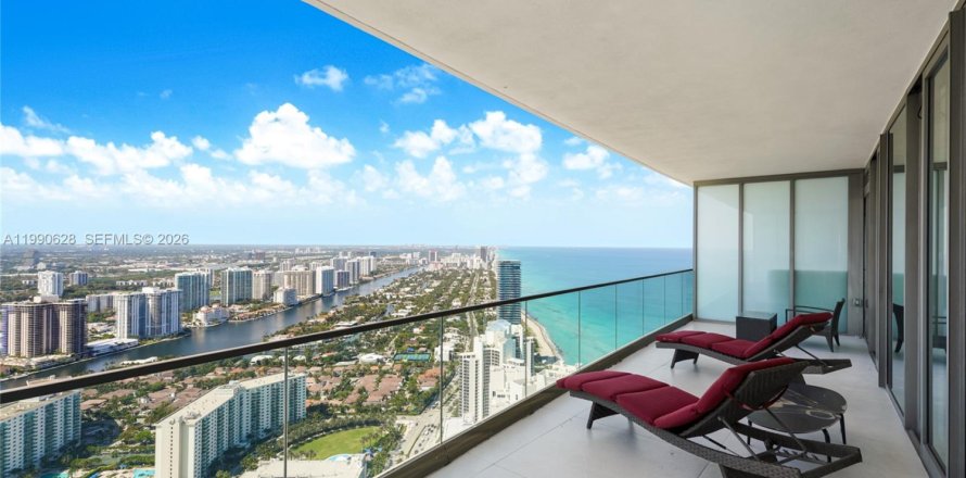 Condo in Sunny Isles Beach, Florida, 3 bedrooms  № 2058054