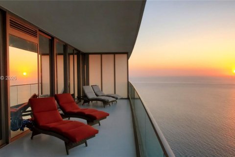 Condo in Sunny Isles Beach, Florida, 3 bedrooms  № 2058054 - photo 17