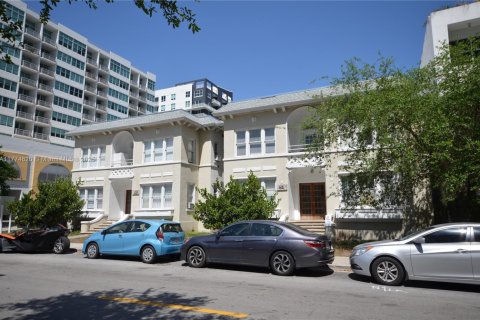 Commercial property in Miami, Florida № 1868135 - photo 2