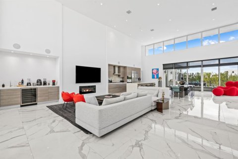 House in Weston, Florida 5 bedrooms, 430.88 sq.m. № 2246589 - photo 5
