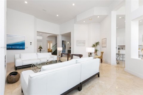 Casa en alquiler en Hollywood, Florida, 4 dormitorios, 435.25 m2 № 2085036 - foto 10