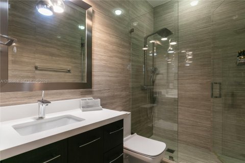 Casa en alquiler en Hollywood, Florida, 4 dormitorios, 435.25 m2 № 2085036 - foto 30