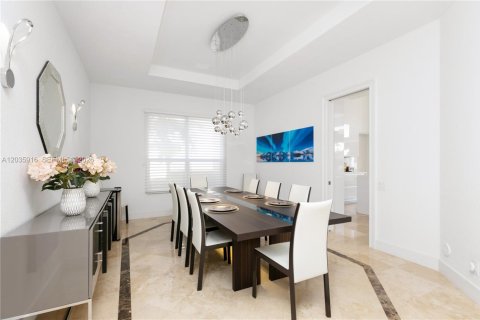 Casa en alquiler en Hollywood, Florida, 4 dormitorios, 435.25 m2 № 2085036 - foto 8
