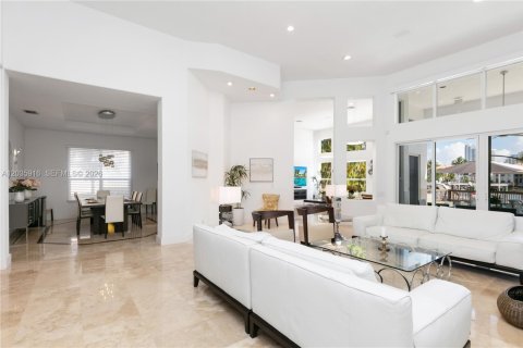 Casa en alquiler en Hollywood, Florida, 4 dormitorios, 435.25 m2 № 2085036 - foto 6