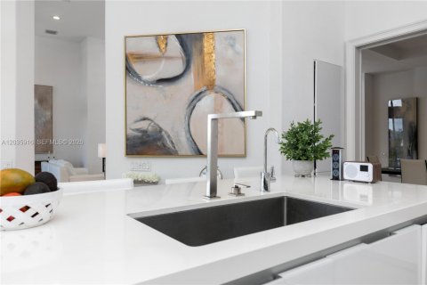 Casa en alquiler en Hollywood, Florida, 4 dormitorios, 435.25 m2 № 2085036 - foto 17