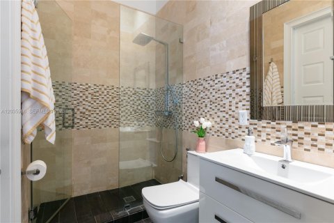 Casa en alquiler en Hollywood, Florida, 4 dormitorios, 435.25 m2 № 2085036 - foto 19