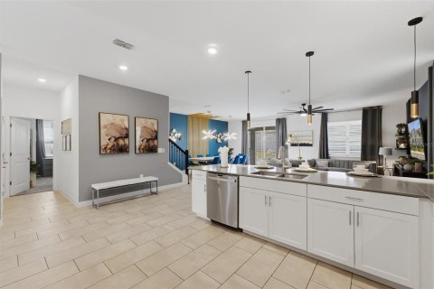 Villa ou maison à vendre à Davenport, Floride: 9 chambres, 404.68 m2 № 2395607 - photo 9