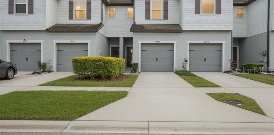 Townhouse in Riverview, Florida 2 bedrooms, 137.5 sq.m. № 2199538