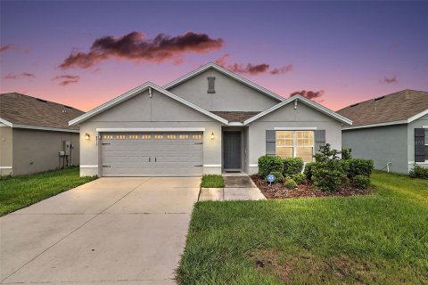 Villa ou maison à Wildwood, Floride 4 chambres, 168.71 m2 № 2358214