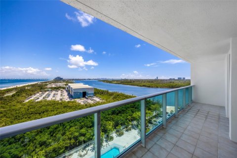 Condo in Sunny Isles Beach, Florida, 2 bedrooms  № 1782088 - photo 4