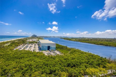 Condo in Sunny Isles Beach, Florida, 2 bedrooms  № 1782088 - photo 2