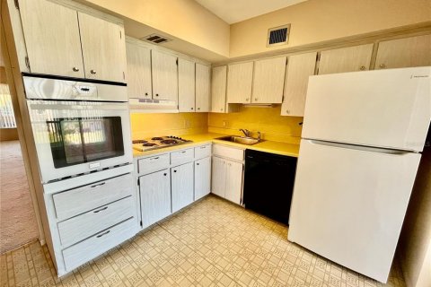 Condominio en venta en Clearwater, Florida, 2 dormitorios, 102.19 m2 № 2143591 - foto 10