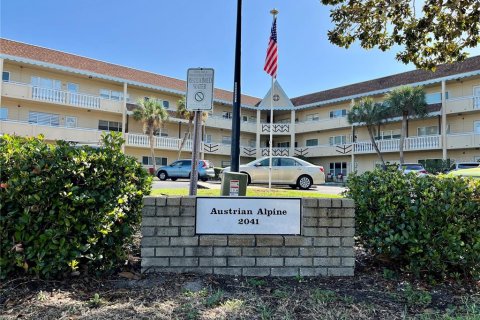Condominio en venta en Clearwater, Florida, 2 dormitorios, 102.19 m2 № 2143591 - foto 2