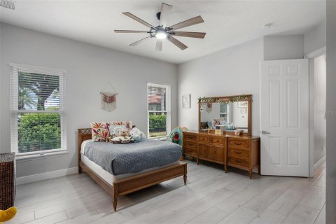 House in Windermere, Florida 4 bedrooms, 402.17 sq.m. № 1676947 - photo 25