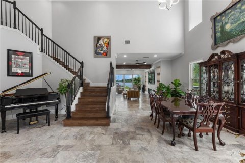 House in Windermere, Florida 4 bedrooms, 402.17 sq.m. № 1676947 - photo 4