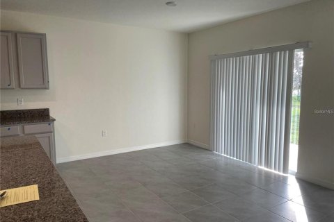 Villa ou maison à louer à Davenport, Floride: 4 chambres, 173.45 m2 № 2399351 - photo 6