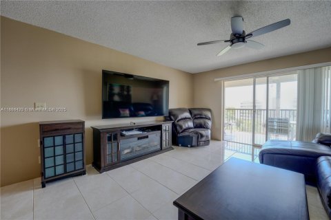 Condominio en alquiler en Dania Beach, Florida, 2 dormitorios, 110.55 m2 № 1941192 - foto 15