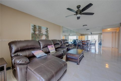 Copropriété à louer à Dania Beach, Floride: 2 chambres, 110.55 m2 № 1941192 - photo 16