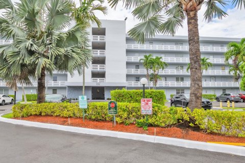 Condominio en alquiler en Dania Beach, Florida, 2 dormitorios, 110.55 m2 № 1941192 - foto 8