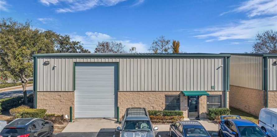 Commercial property in Sanford, Florida 312.15 sq.m. № 2108924