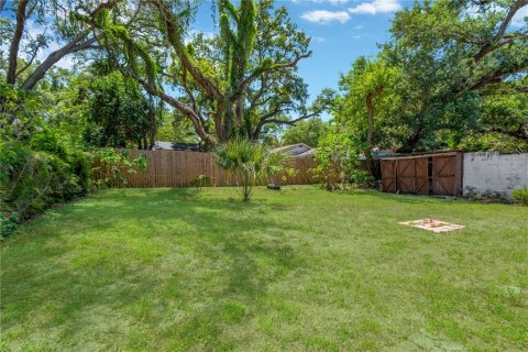 House in Tampa, Florida 3 bedrooms, 81.29 sq.m. № 2198274 - photo 18