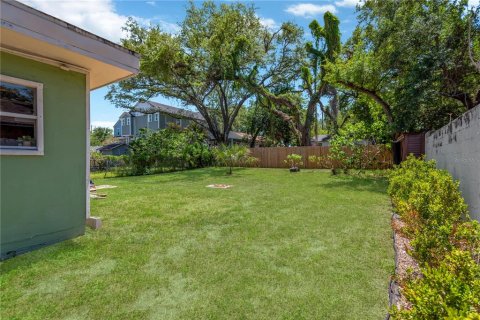 House in Tampa, Florida 3 bedrooms, 81.29 sq.m. № 2198274 - photo 17