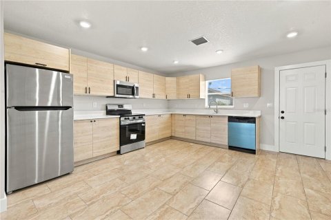Commercial property in Lake Hamilton, Florida 4 bedrooms, 205.78 sq.m. № 2430515 - photo 17