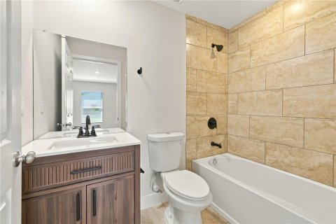 Commercial property in Lake Hamilton, Florida 4 bedrooms, 205.78 sq.m. № 2430515 - photo 15