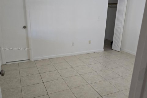 House in Homestead, Florida 3 bedrooms, 98.76 sq.m. № 1997921 - photo 9