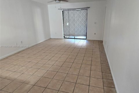 House in Homestead, Florida 3 bedrooms, 98.76 sq.m. № 1997921 - photo 5