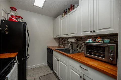 Condominio en venta en Gainesville, Florida, 2 dormitorios, 93.18 m2 № 1720122 - foto 12