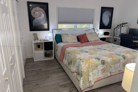 Condo in Hallandale Beach, Florida, 2 bedrooms  № 1934048 - photo 14