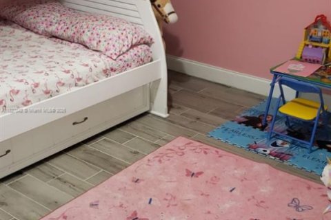 Condo in Hallandale Beach, Florida, 2 bedrooms  № 1934048 - photo 22