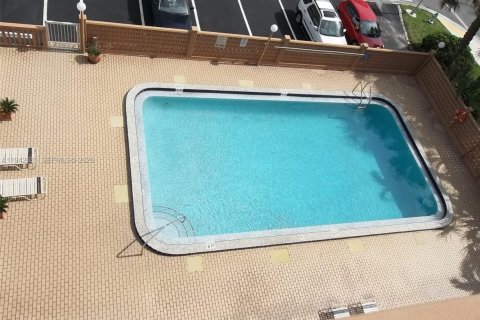 Copropriété à vendre à Hollywood, Floride: 2 chambres, 128.76 m2 № 2000089 - photo 24