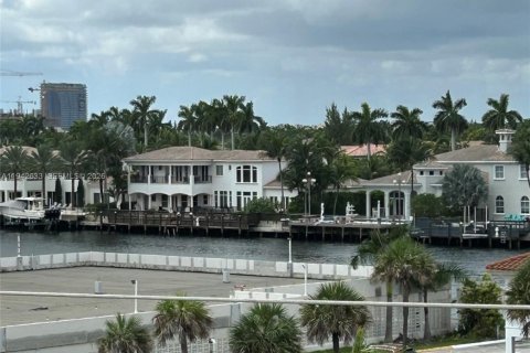 Copropriété à vendre à Hollywood, Floride: 2 chambres, 128.76 m2 № 2000089 - photo 18