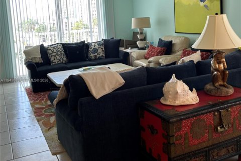 Copropriété à vendre à Hollywood, Floride: 2 chambres, 128.76 m2 № 2000089 - photo 4